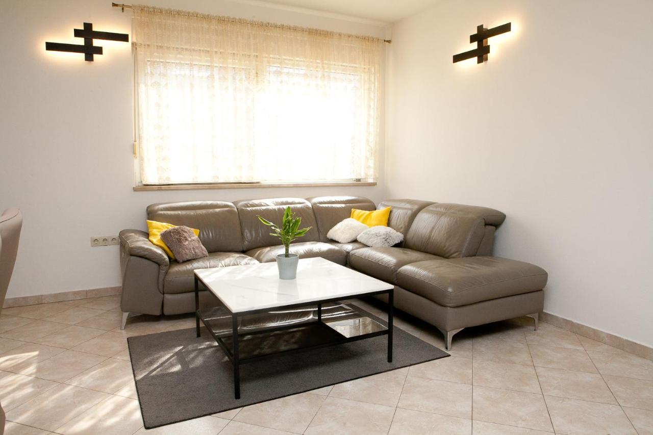 Apartment Nikoleto *